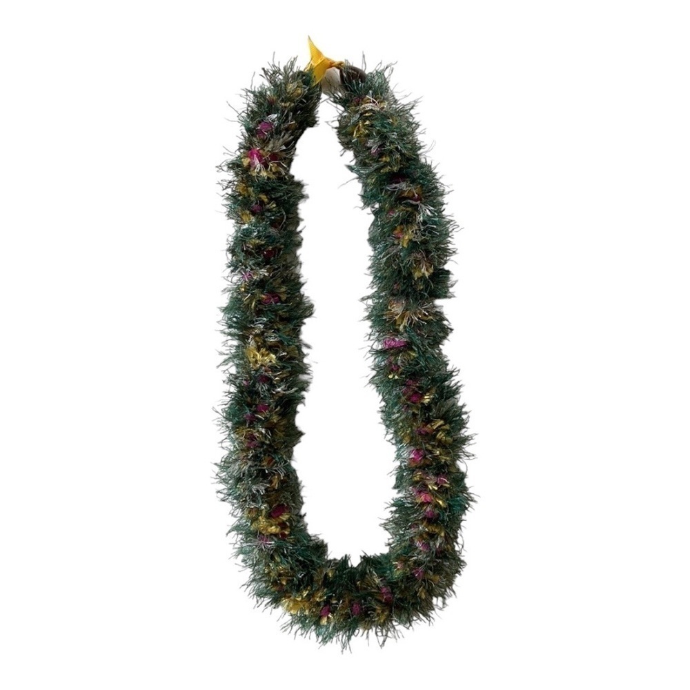 Hand Made Green Yellow Eyelash Yarn Lei Class of 2023 Graduation Celebration
